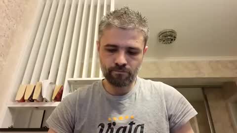 Snapshot of gindrie chatting on 02/22/25, 04:09 Gabriel online show from 02/22/25, 04:09