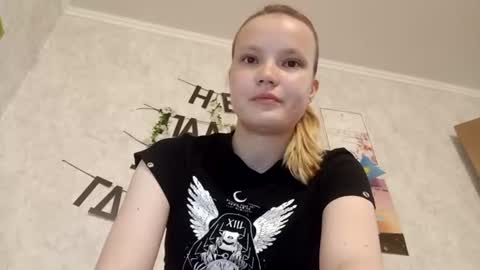 Ginger Anna online show from 06/19/26, 08:01