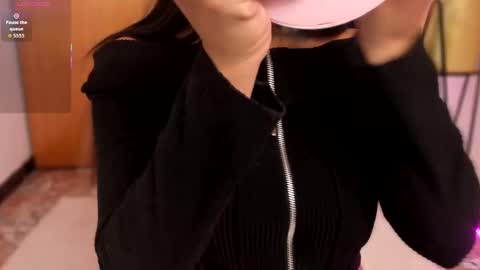 Snapshot of ginger_doll__ chatting on 11/12/25, 01:50 Julie online show from 11/12/25, 01:50