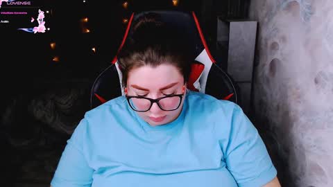 Snapshot of ginger_grayy chatting on 01/16/25, 01:37 Alexa here online show from 01/16/25, 01:37