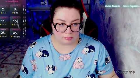 Snapshot of ginger_grayy chatting on 05/11/26, 05:13 Alexa here online show from 05/11/26, 05:13