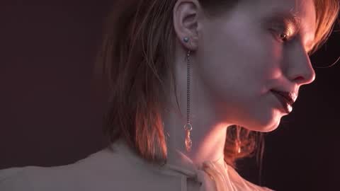 Snapshot of ginger_hugs chatting on 10/27/25, 10:14 im expecting 350 thumbs up on my altar online show from 10/27/25, 10:14