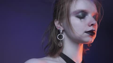 Snapshot of ginger_hugs chatting on 11/02/25, 10:12 im expecting 350 thumbs up on my altar online show from 11/02/25, 10:12