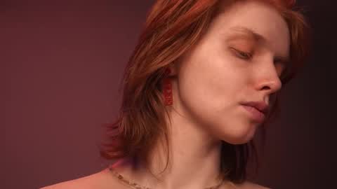 Snapshot of ginger_hugs chatting on 11/06/25, 10:10 im expecting 350 thumbs up on my altar online show from 11/06/25, 10:10