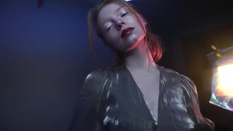 Snapshot of ginger_hugs chatting on 12/01/25, 10:15 im expecting 350 thumbs up on my altar online show from 12/01/25, 10:15