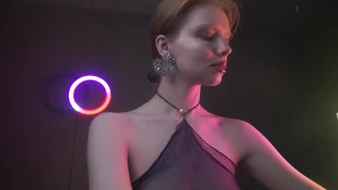        im expecting 350 thumbs up on my altar   online show from 01/06/26, 02:04