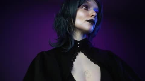        im expecting 350 thumbs up on my altar   online show from 04/09/26, 10:15