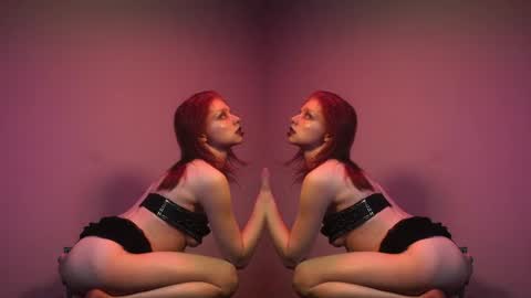 Snapshot of ginger_hugs chatting on 06/11/26, 02:53 im expecting 350 thumbs up on my altar online show from 06/11/26, 02:53