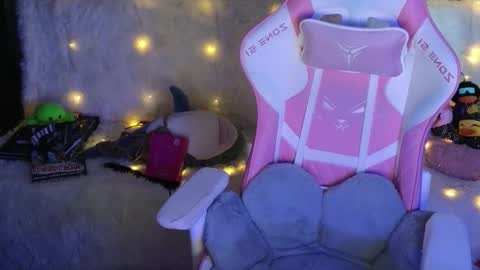 Ginger online show from 03/28/26, 09:42