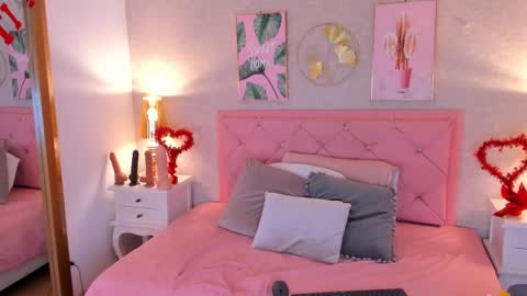 Snapshot of ginger_violetta chatting on 02/14/25, 07:54 Ginger online show from 02/14/25, 07:54