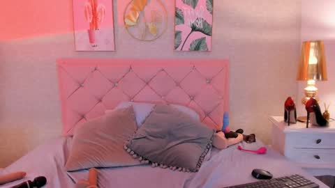 Snapshot of ginger_violetta chatting on 03/02/25, 10:48 Ginger online show from 03/02/25, 10:48