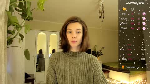 Snapshot of gingerbread__house chatting on 12/28/24, 01:17 Vasilisa online show from 12/28/24, 01:17