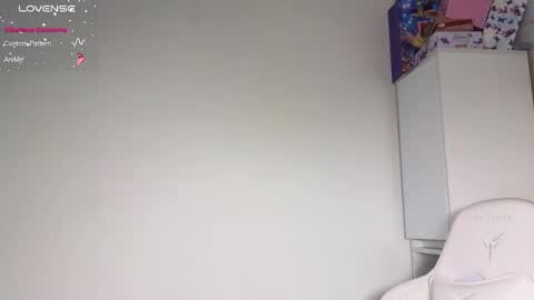 Snapshot of gingercute17 chatting on 04/23/26, 05:19 gingercute17 online show from 04/23/26, 05:19