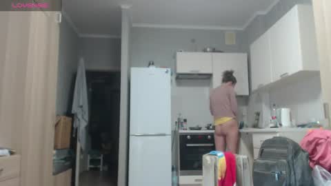 Snapshot of gingermak chatting on 12/14/24, 04:34 Michelle online show from 12/14/24, 04:34