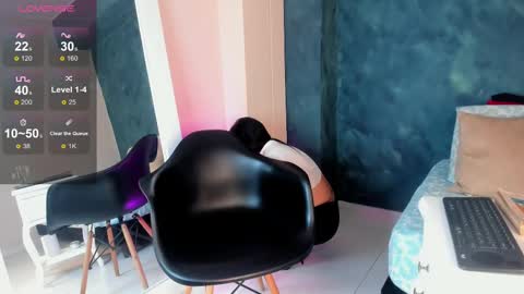 Snapshot of gingermoon_ chatting on 10/07/25, 07:11 Ginger online show from 10/07/25, 07:11