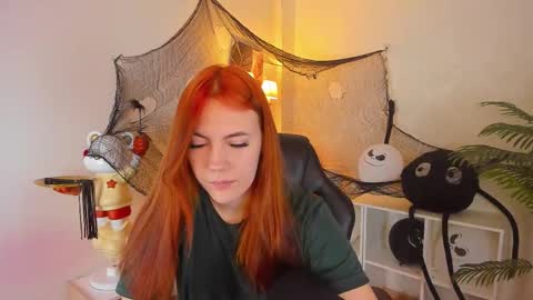 gingerr_pie online show from 10/29/25, 07:04