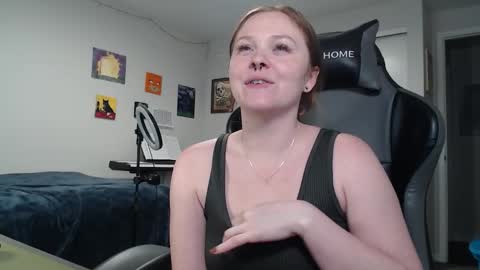 gingervial online show from 10/30/25, 11:49