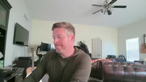 Snapshot of gingerzaddy chatting on 11/23/25, 08:19 gingerzaddy online show from 11/23/25, 08:19