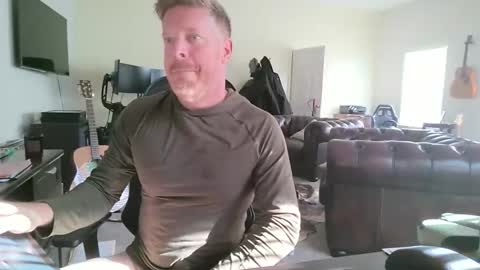 Snapshot of gingerzaddy chatting on 11/28/25, 04:09 gingerzaddy online show from 11/28/25, 04:09