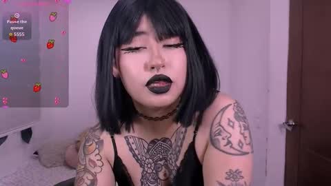 ginmeowuwu online show from 11/27/25, 03:58