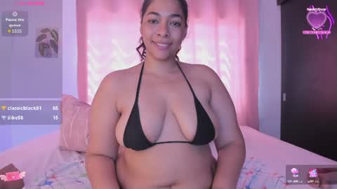 Snapshot of ginnapalmer1 chatting on 06/21/26, 06:21 Ginna Palmer online show from 06/21/26, 06:21