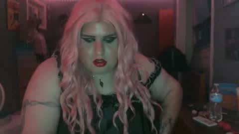Snapshot of ginny_dominatrix chatting on 12/22/25, 05:21 ginny ray online show from 12/22/25, 05:21