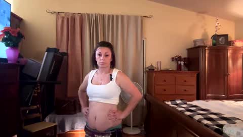 Snapshot of ginny_rose chatting on 01/02/25, 02:00 Ginny Rose online show from 01/02/25, 02:00