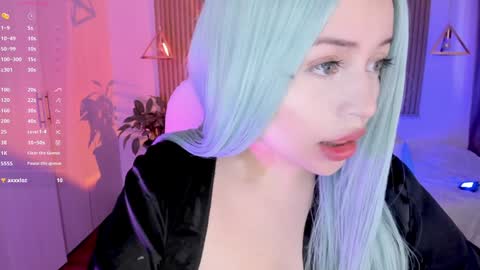 Snapshot of ginnywett chatting on 12/12/24, 12:55 Kendall online show from 12/12/24, 12:55