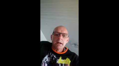 Snapshot of gino070 chatting on 05/03/26, 02:56 gino070 online show from 05/03/26, 02:56