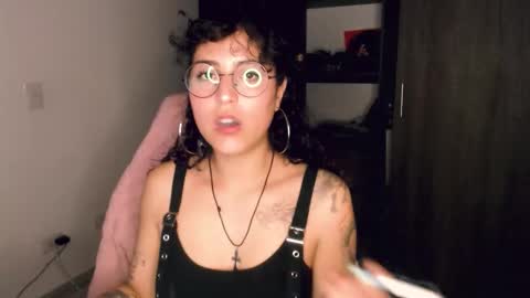 Snapshot of giny_bean chatting on 02/21/26, 01:06 giny_bean online show from 02/21/26, 01:06