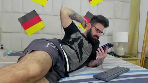 Snapshot of gio_lorenz chatting on 10/01/25, 01:17 gio_lorenz online show from 10/01/25, 01:17