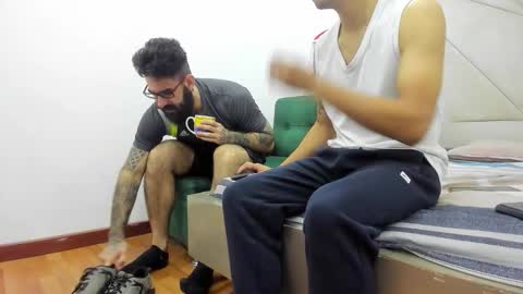 Snapshot of gio_lorenz chatting on 10/16/25, 01:23 gio_lorenz online show from 10/16/25, 01:23