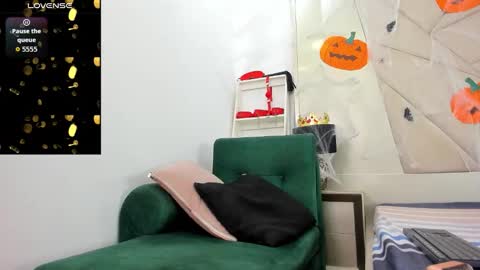 Snapshot of gio_lorenz chatting on 10/23/25, 11:53 gio_lorenz online show from 10/23/25, 11:53