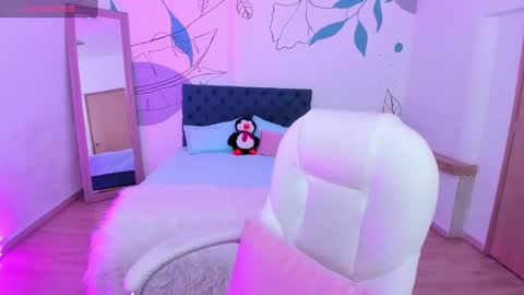 Gio online show from 12/18/24, 02:06