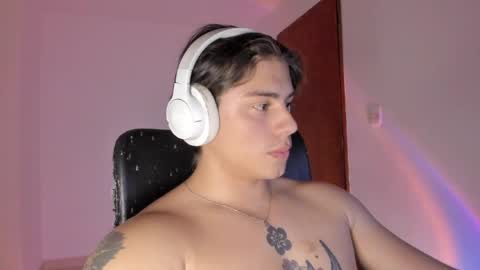Snapshot of gio_russo chatting on 03/31/26, 01:51 GioRusso online show from 03/31/26, 01:51
