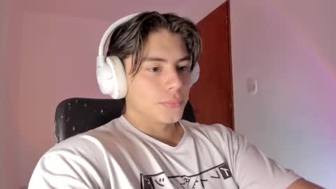 Snapshot of gio_russo chatting on 04/11/26, 02:54 GioRusso online show from 04/11/26, 02:54