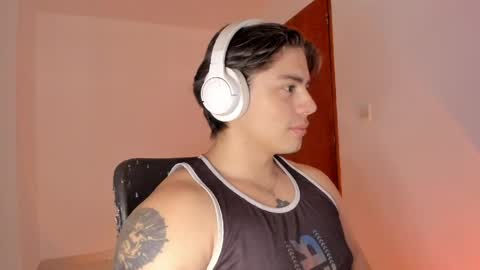 Snapshot of gio_russo chatting on 04/13/26, 02:22 GioRusso online show from 04/13/26, 02:22