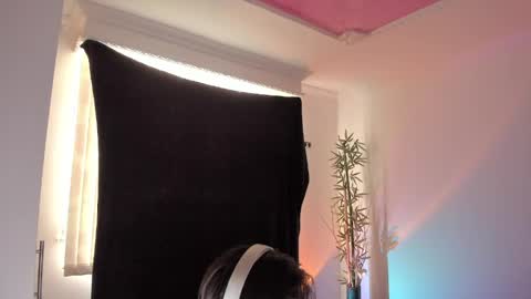 Snapshot of gio_russo chatting on 05/01/26, 06:23 GioRusso online show from 05/01/26, 06:23