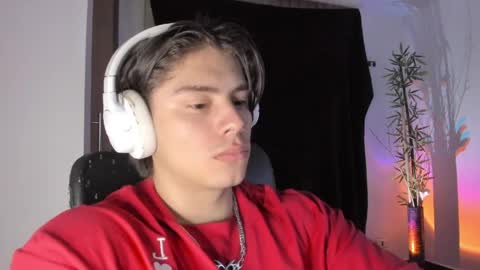 Snapshot of gio_russo chatting on 05/19/26, 01:56 GioRusso online show from 05/19/26, 01:56