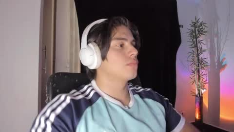 Snapshot of gio_russo chatting on 05/20/26, 10:27 GioRusso online show from 05/20/26, 10:27