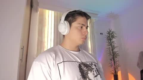 Snapshot of gio_russo chatting on 07/08/26, 04:22 GioRusso online show from 07/08/26, 04:22