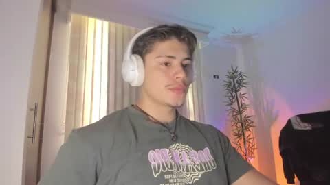 Snapshot of gio_russo chatting on 07/28/26, 04:39 GioRusso online show from 07/28/26, 04:39