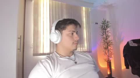 Snapshot of gio_russo chatting on 07/30/26, 05:34 GioRusso online show from 07/30/26, 05:34