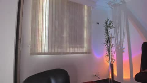 Snapshot of gio_russo chatting on 08/05/26, 10:01 GioRusso online show from 08/05/26, 10:01