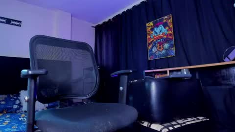Snapshot of giomar_reyes chatting on 04/25/26, 06:38 GIOMAR REYES online show from 04/25/26, 06:38