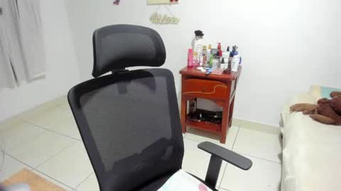 Snapshot of giorivera199 chatting on 04/14/26, 04:40 GIO RIVERA online show from 04/14/26, 04:40