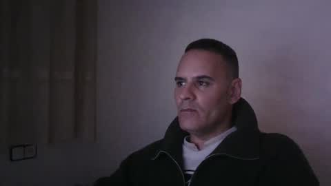 Snapshot of gioshadow chatting on 12/17/24, 08:32 gioshadow online show from 12/17/24, 08:32