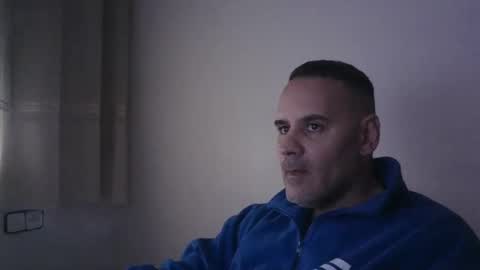 Snapshot of gioshadow chatting on 12/22/24, 08:27 gioshadow online show from 12/22/24, 08:27