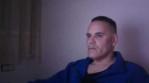 Snapshot of gioshadow chatting on 12/24/24, 09:11 gioshadow online show from 12/24/24, 09:11