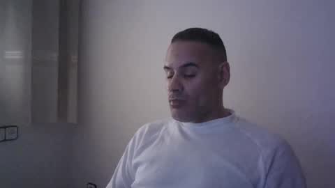 Snapshot of gioshadow chatting on 01/02/25, 01:19 gioshadow online show from 01/02/25, 01:19